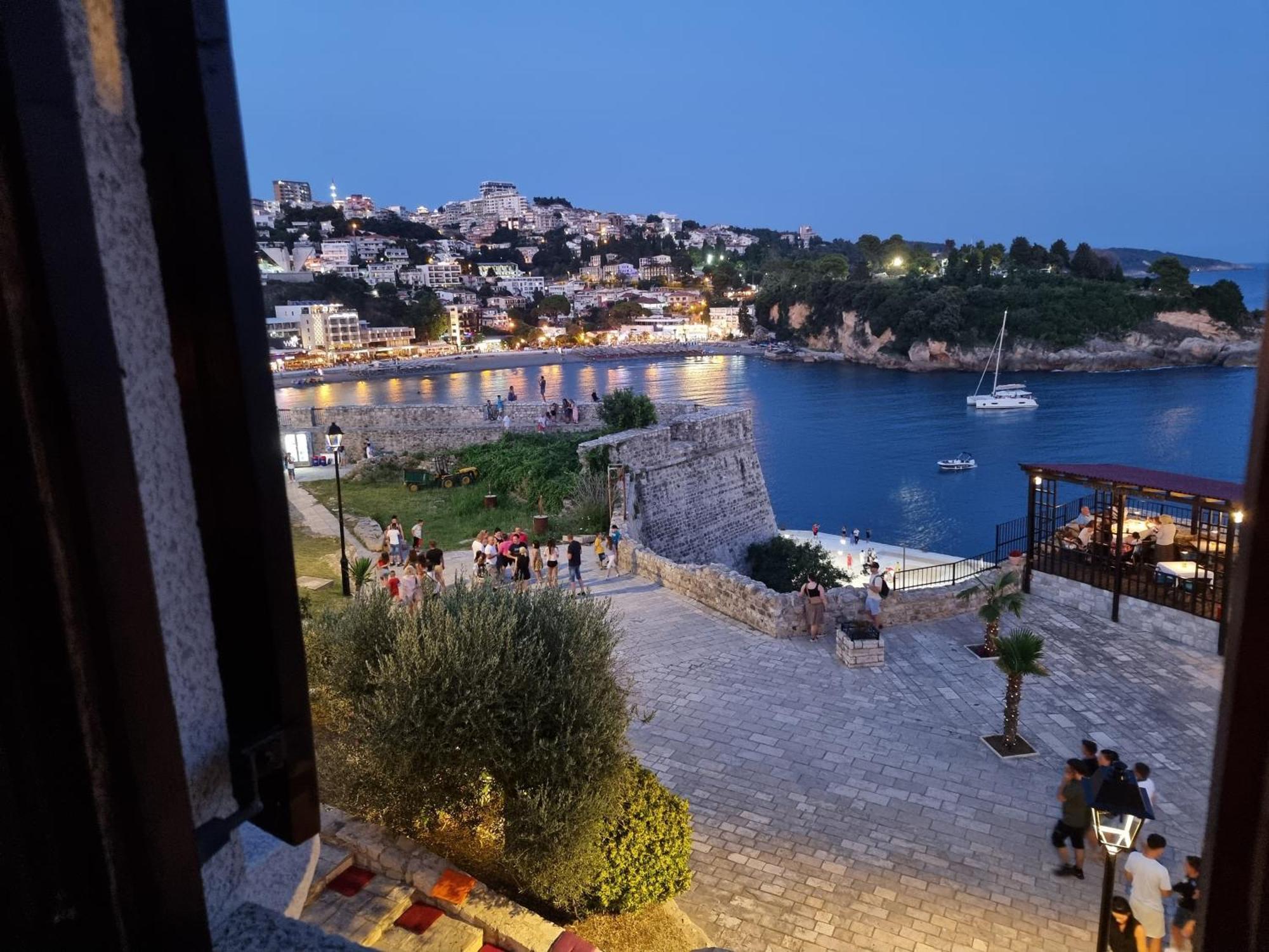 Hotel Kulla E Balshajve Ulcinj Exterior photo